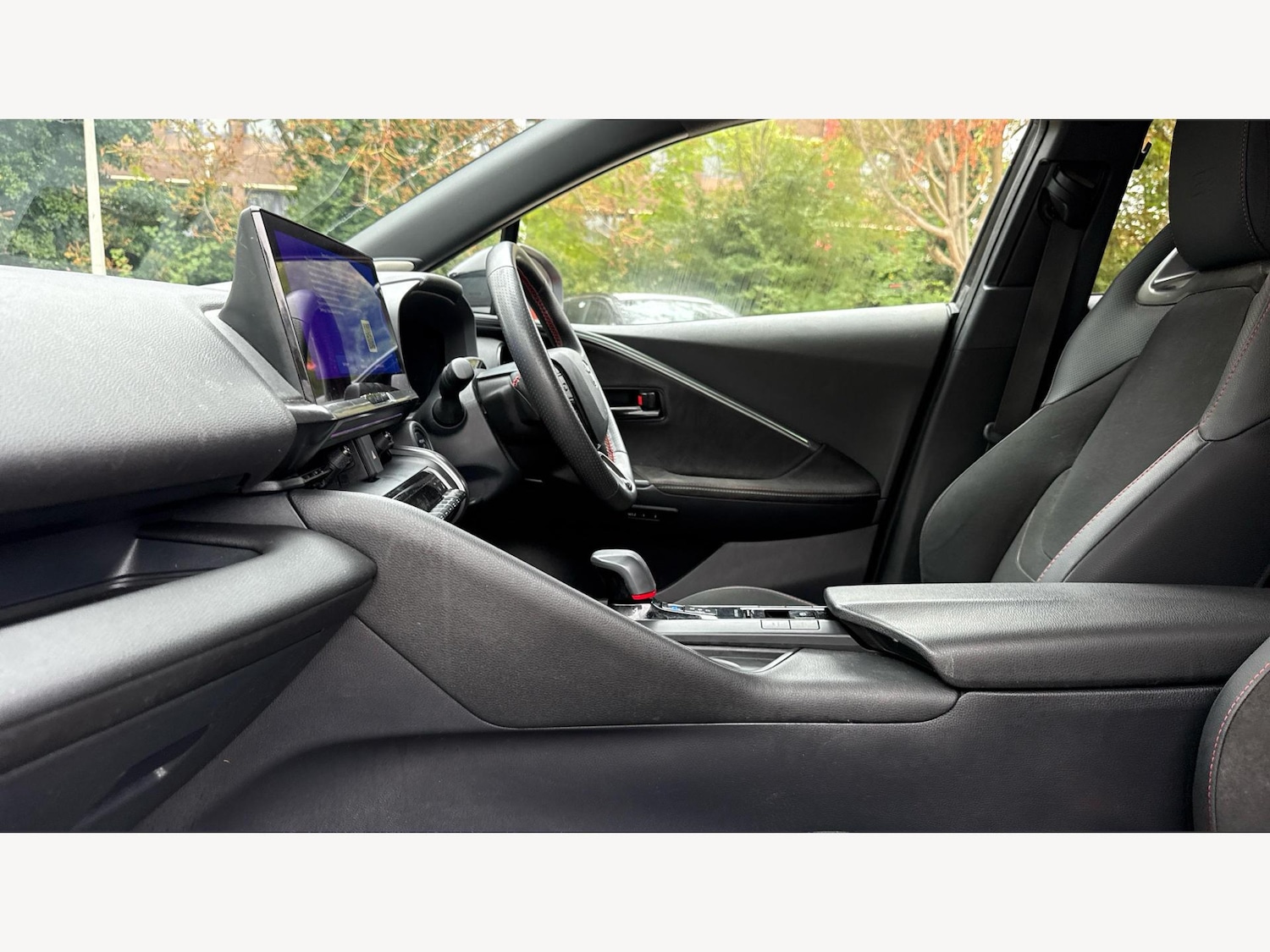 Used Toyota C-HR 2024 for sale - 76866522: Photo 12