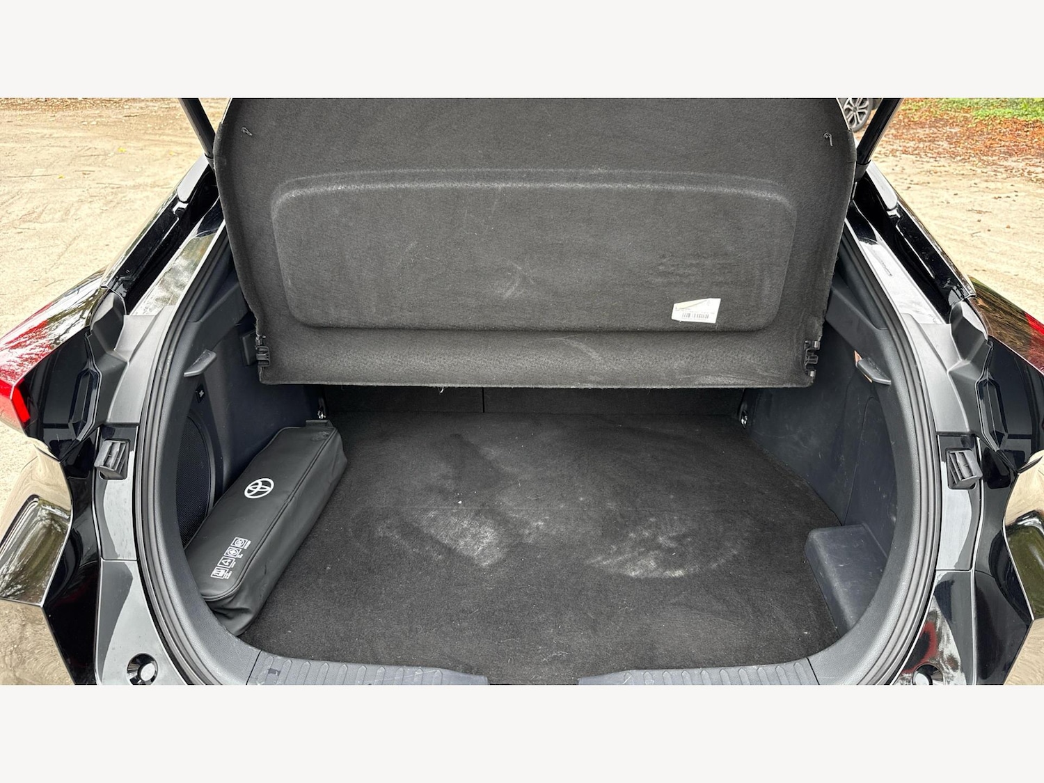 Used Toyota C-HR 2024 for sale - 76866522: Photo 16