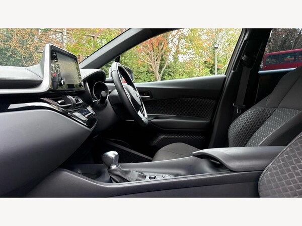Used Toyota C-HR 2023 for sale - 76326675: Photo 12