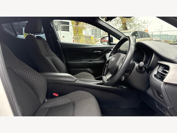 Used Toyota C-HR 2023 for sale - 76326675: Photo 13