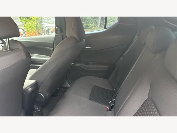 Used Toyota C-HR 2023 for sale - 76326675: Photo 15