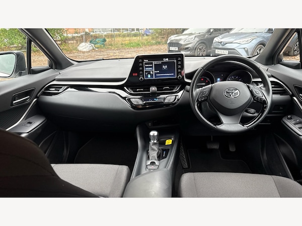 Used Toyota C-HR 2023 for sale - 76326675: Photo 7