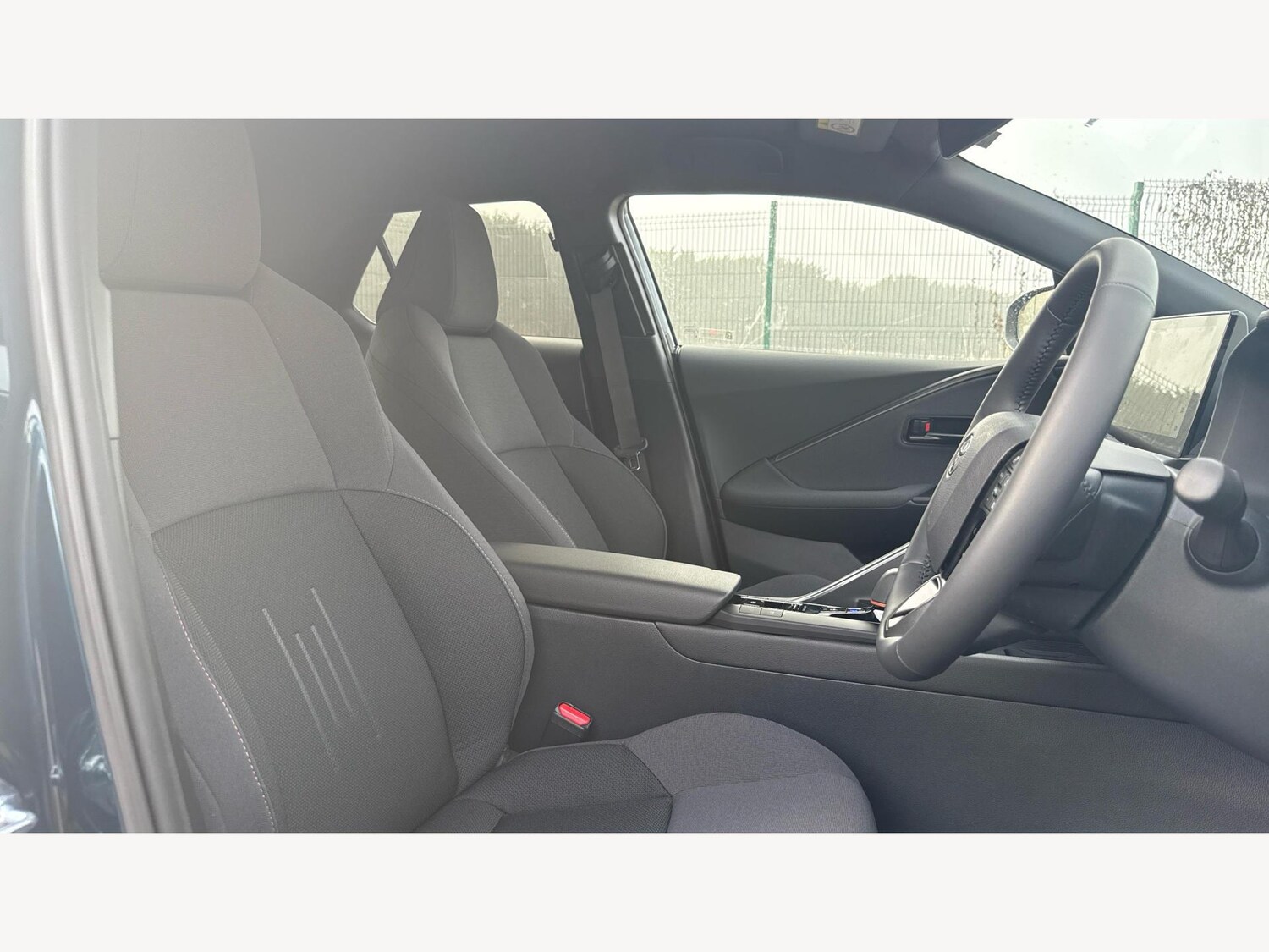 Used Toyota C-HR 2025 for sale - 77090942: Photo 13