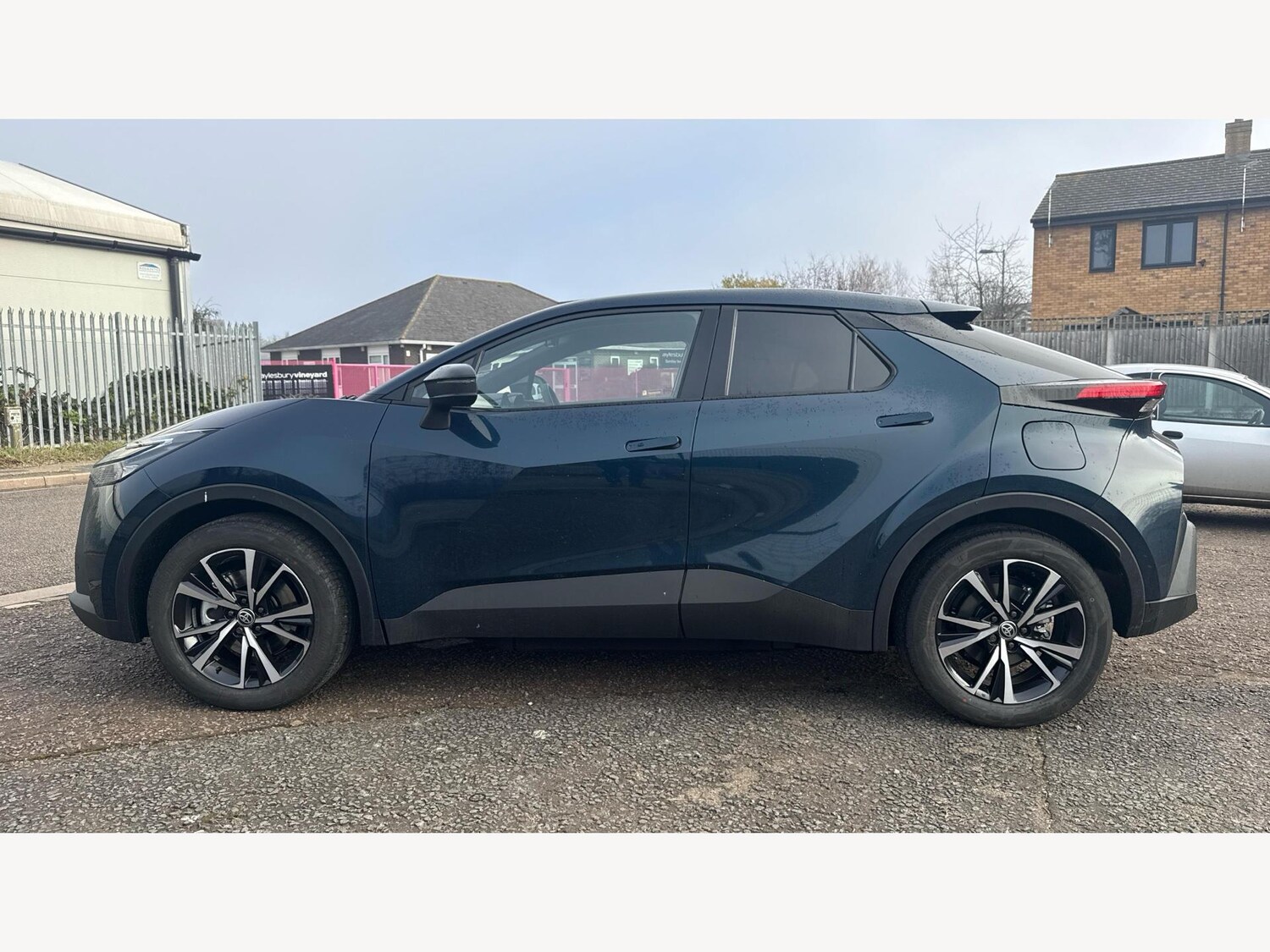 Used Toyota C-HR 2025 for sale - 77090942: Photo 19