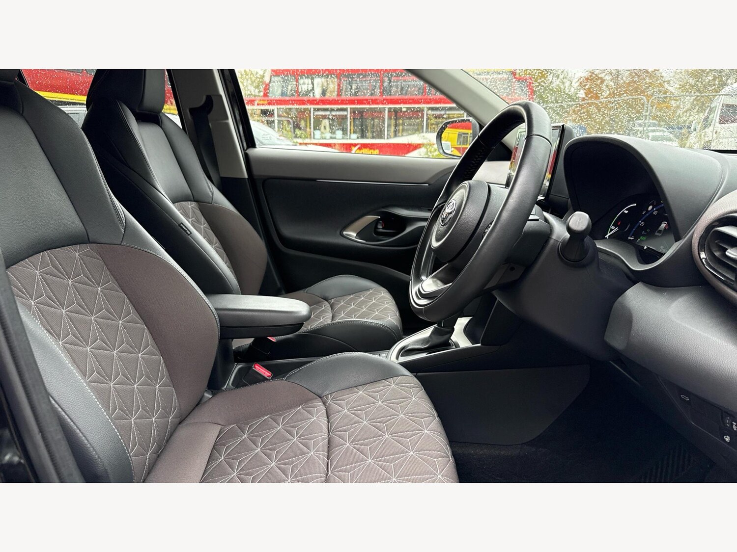 Used Toyota Yaris Cross 2023 for sale - 76441313: Photo 13