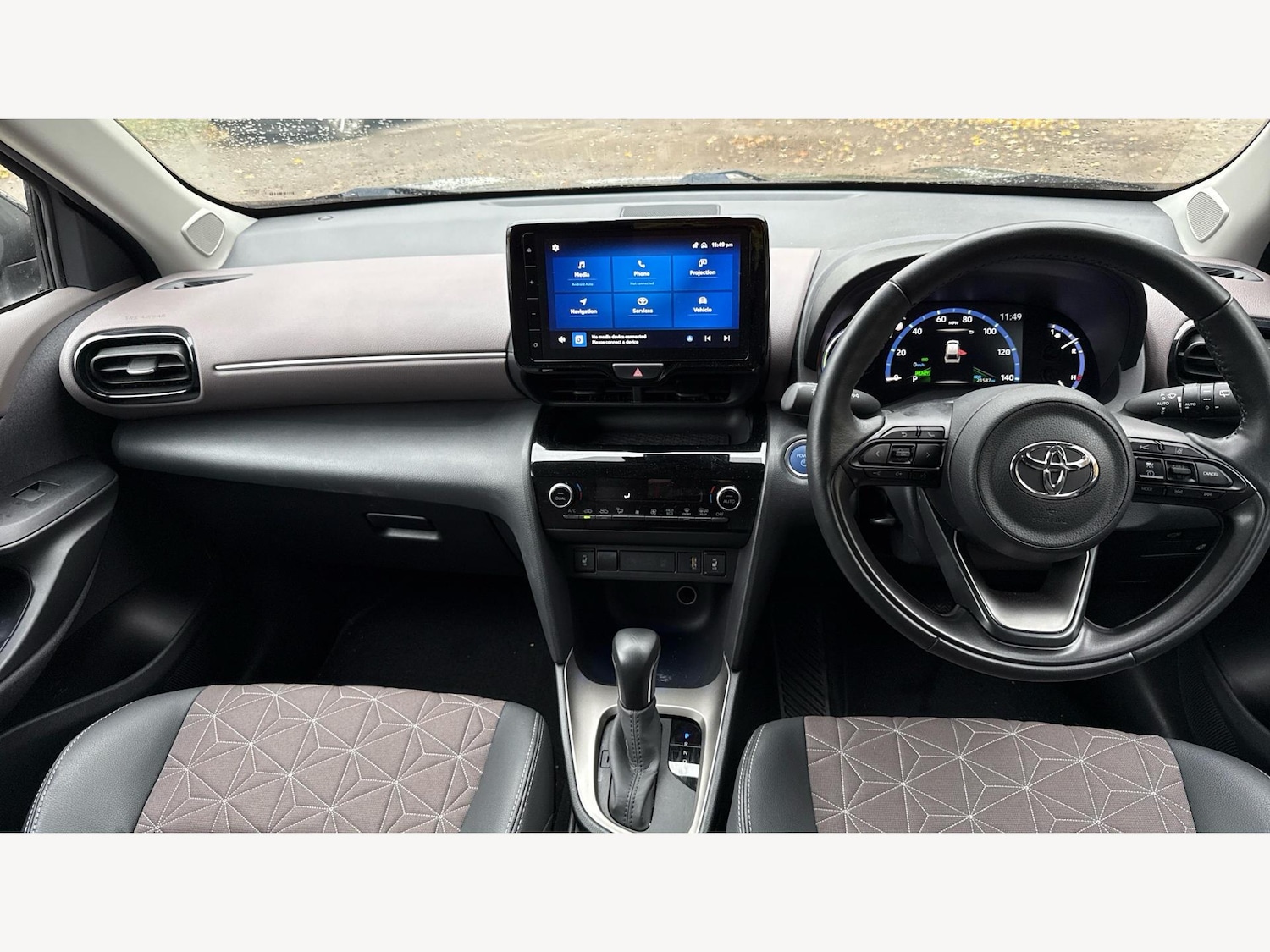 Used Toyota Yaris Cross 2023 for sale - 76441313: Photo 7