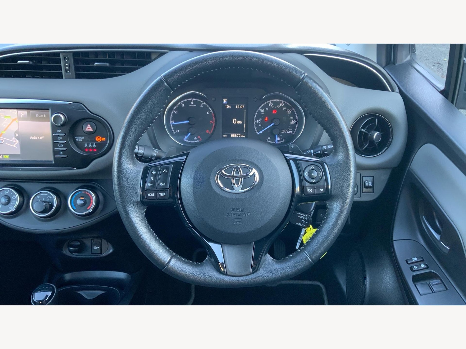 Used Toyota Yaris 2017 for sale - 76771677: Photo 10