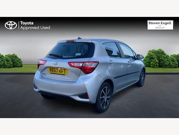Used Toyota Yaris 2017 for sale - 76771677: Photo