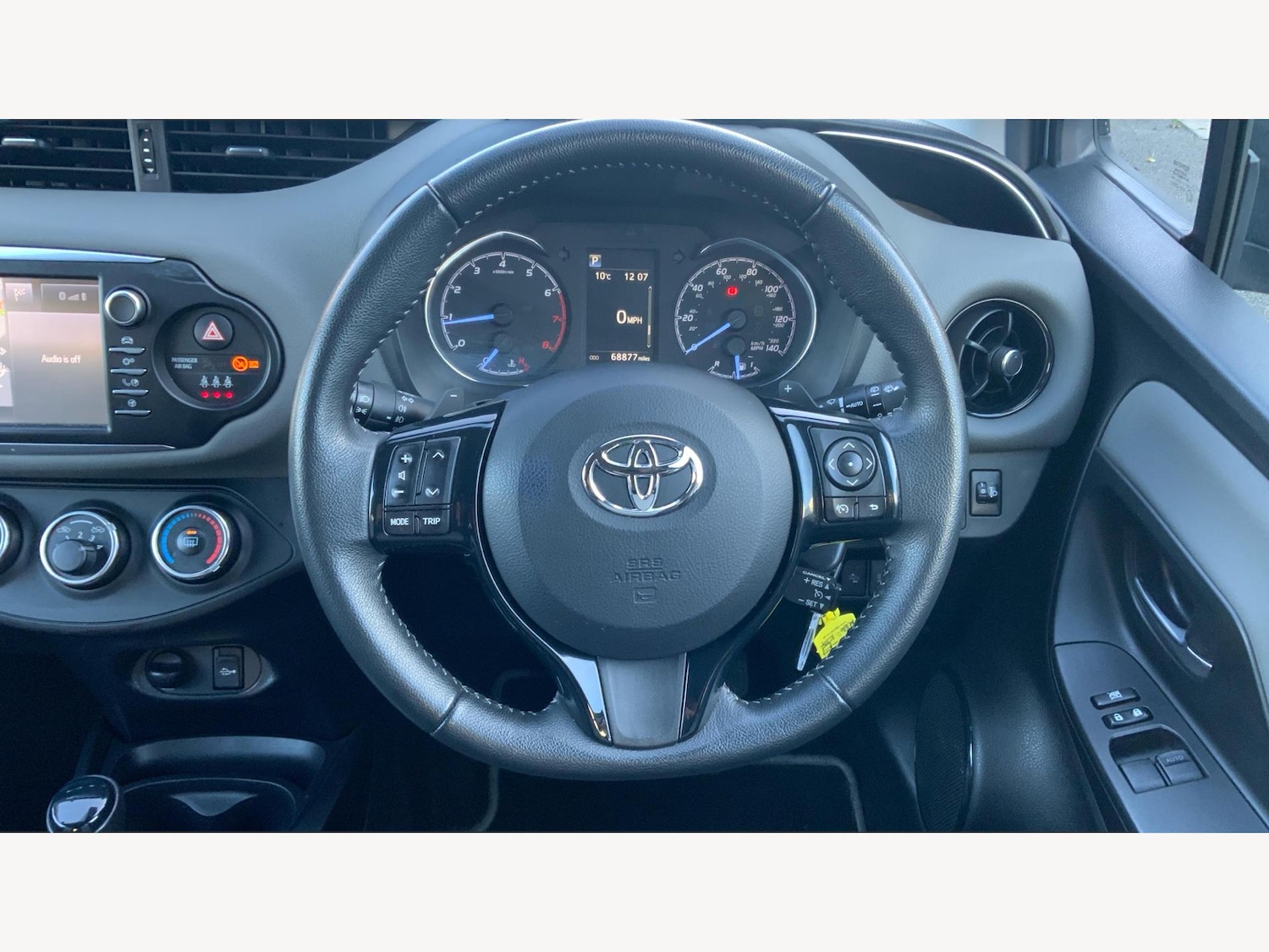 Used Toyota Yaris 2017 for sale - 76771677: Photo 8