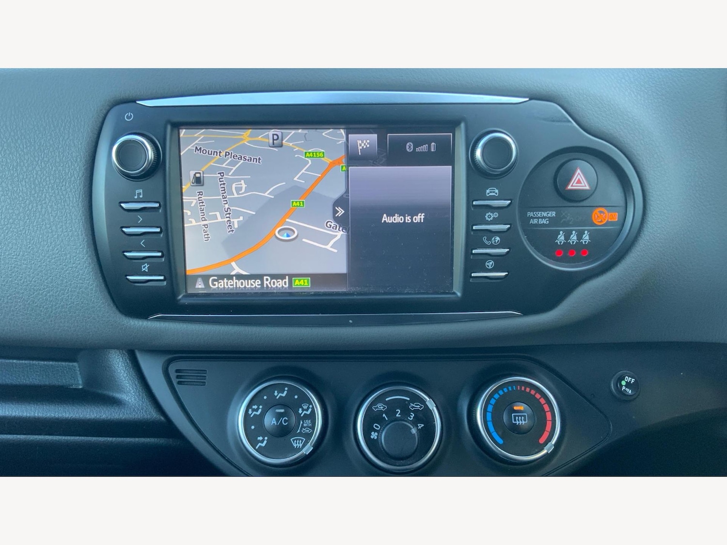 Used Toyota Yaris 2017 for sale - 76771677: Photo 9