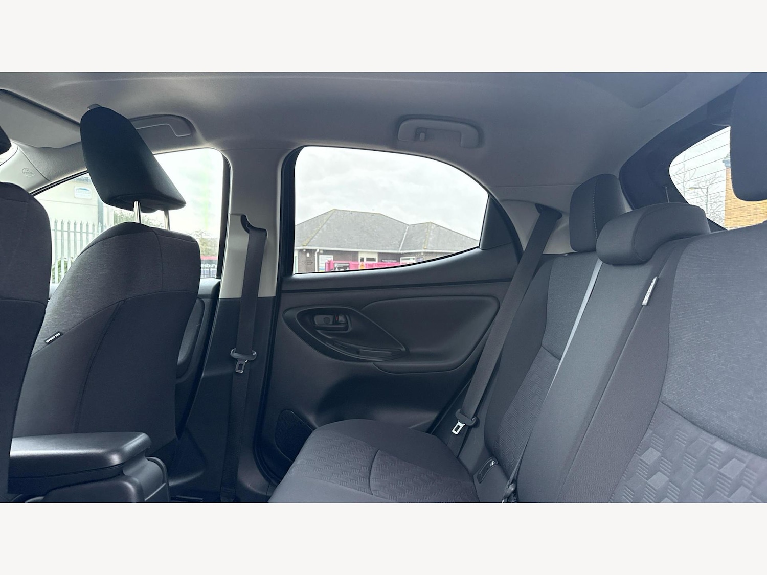 Used Toyota Yaris 2025 for sale - 77441185: Photo 15