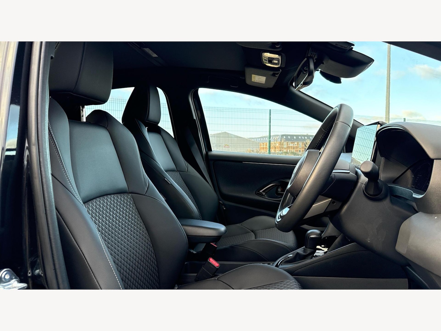 Used Toyota Yaris 2024 for sale - 77143069: Photo 13