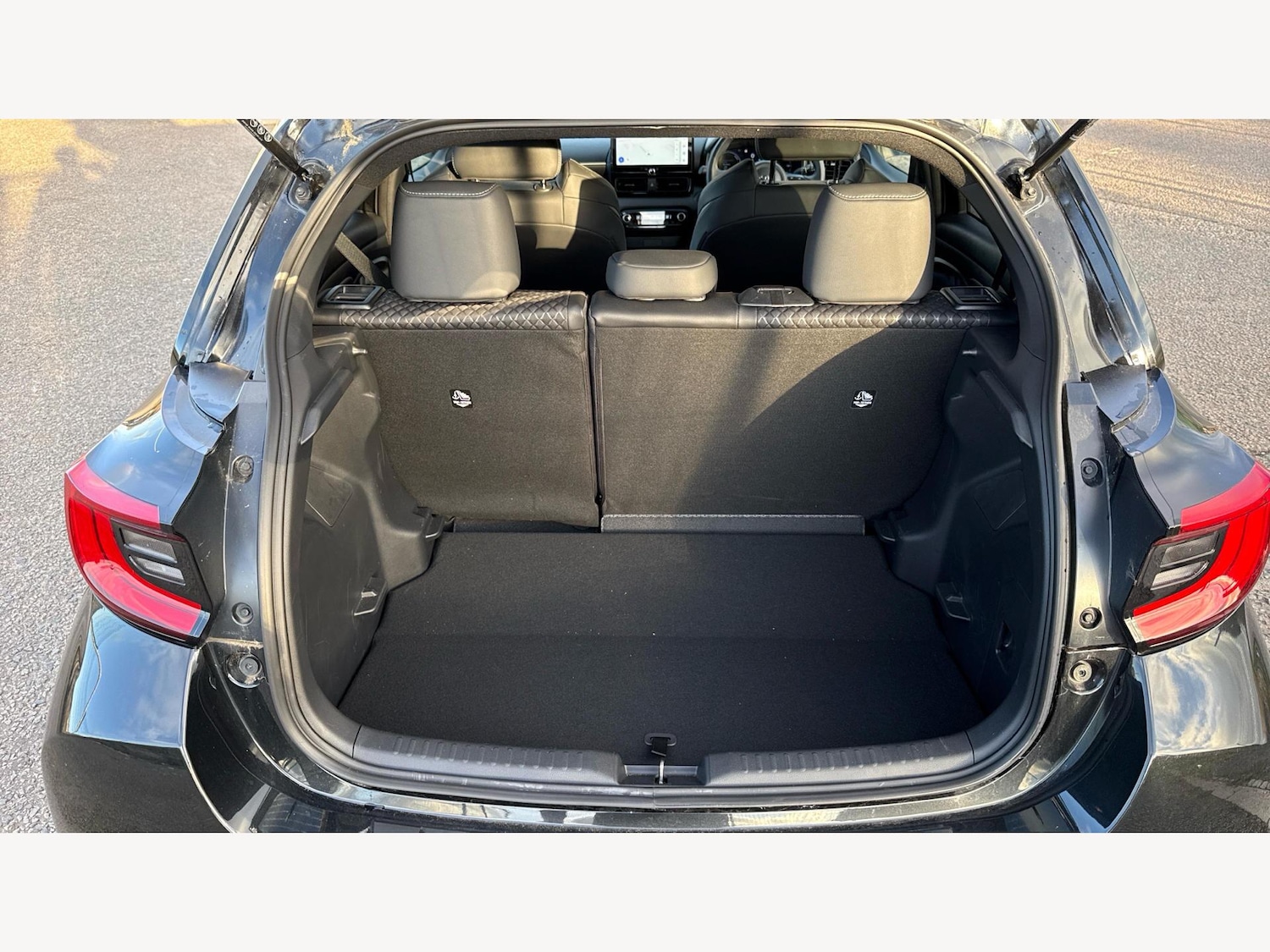 Used Toyota Yaris 2024 for sale - 77143069: Photo 16