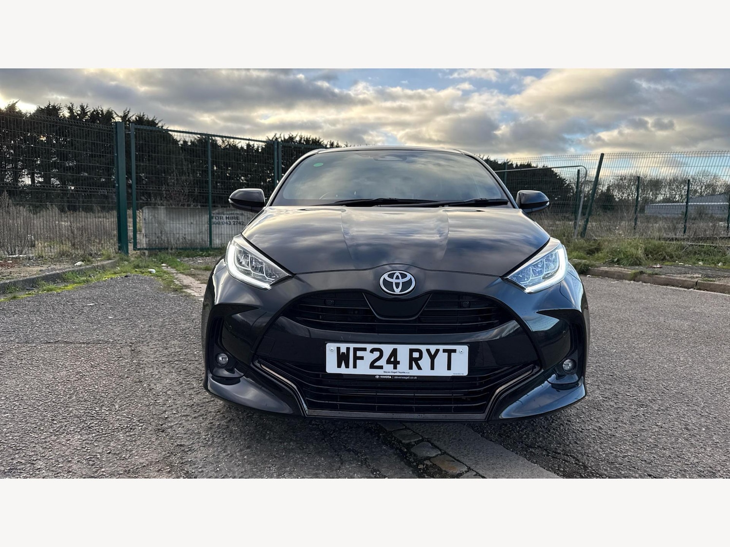 Used Toyota Yaris 2024 for sale - 77143069: Photo 17