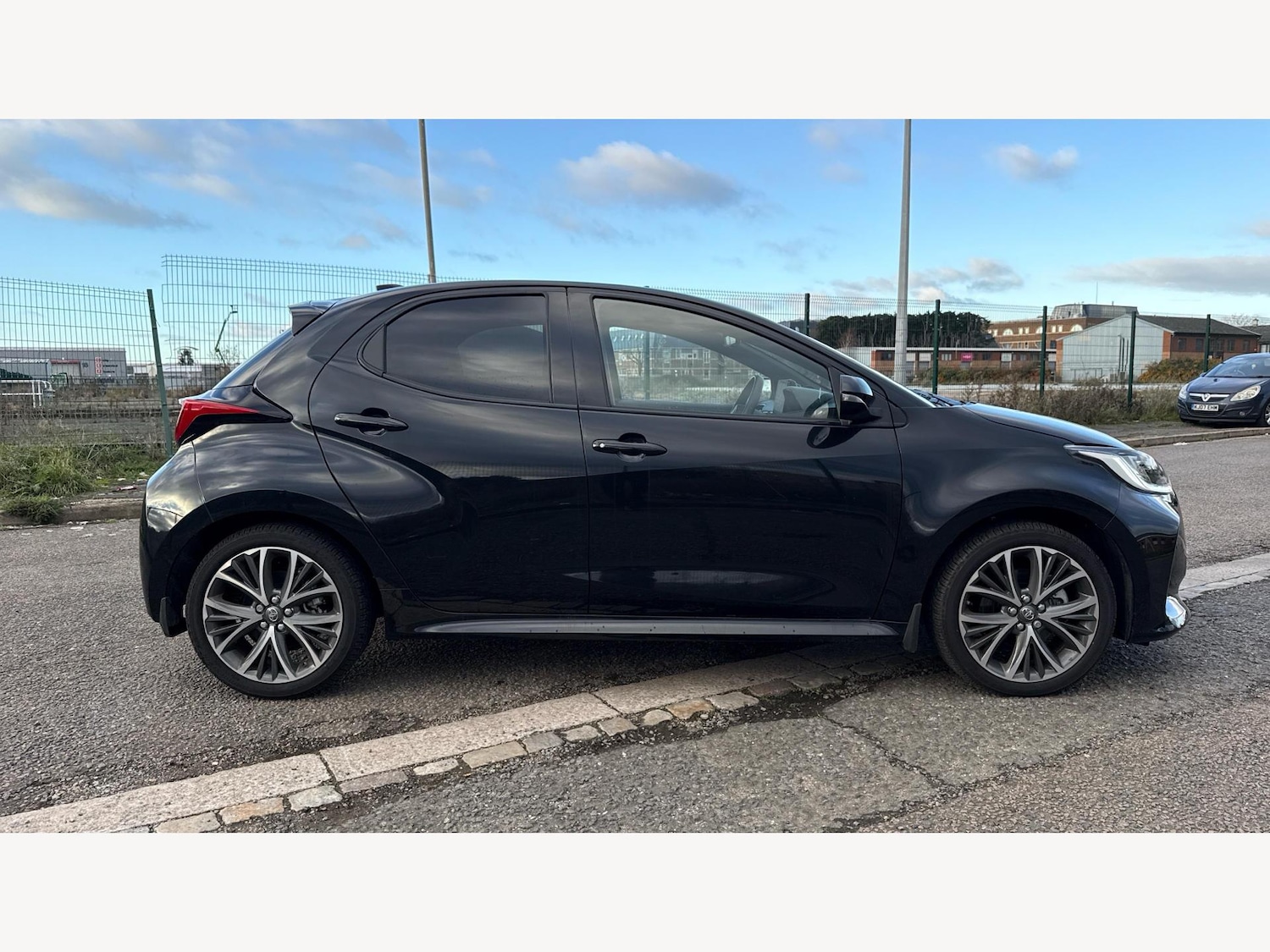 Used Toyota Yaris 2024 for sale - 77143069: Photo 18