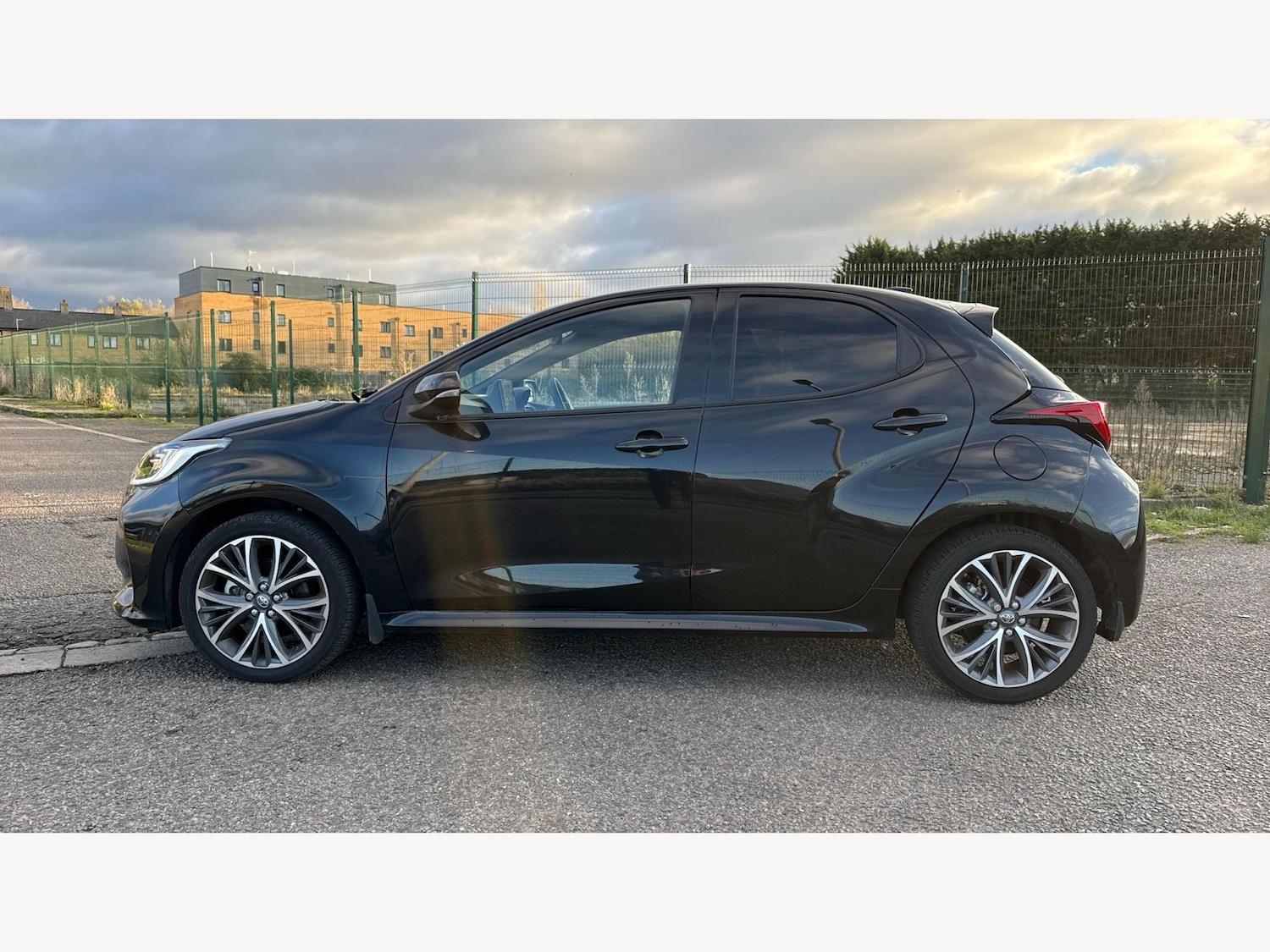 Used Toyota Yaris 2024 for sale - 77143069: Photo 19