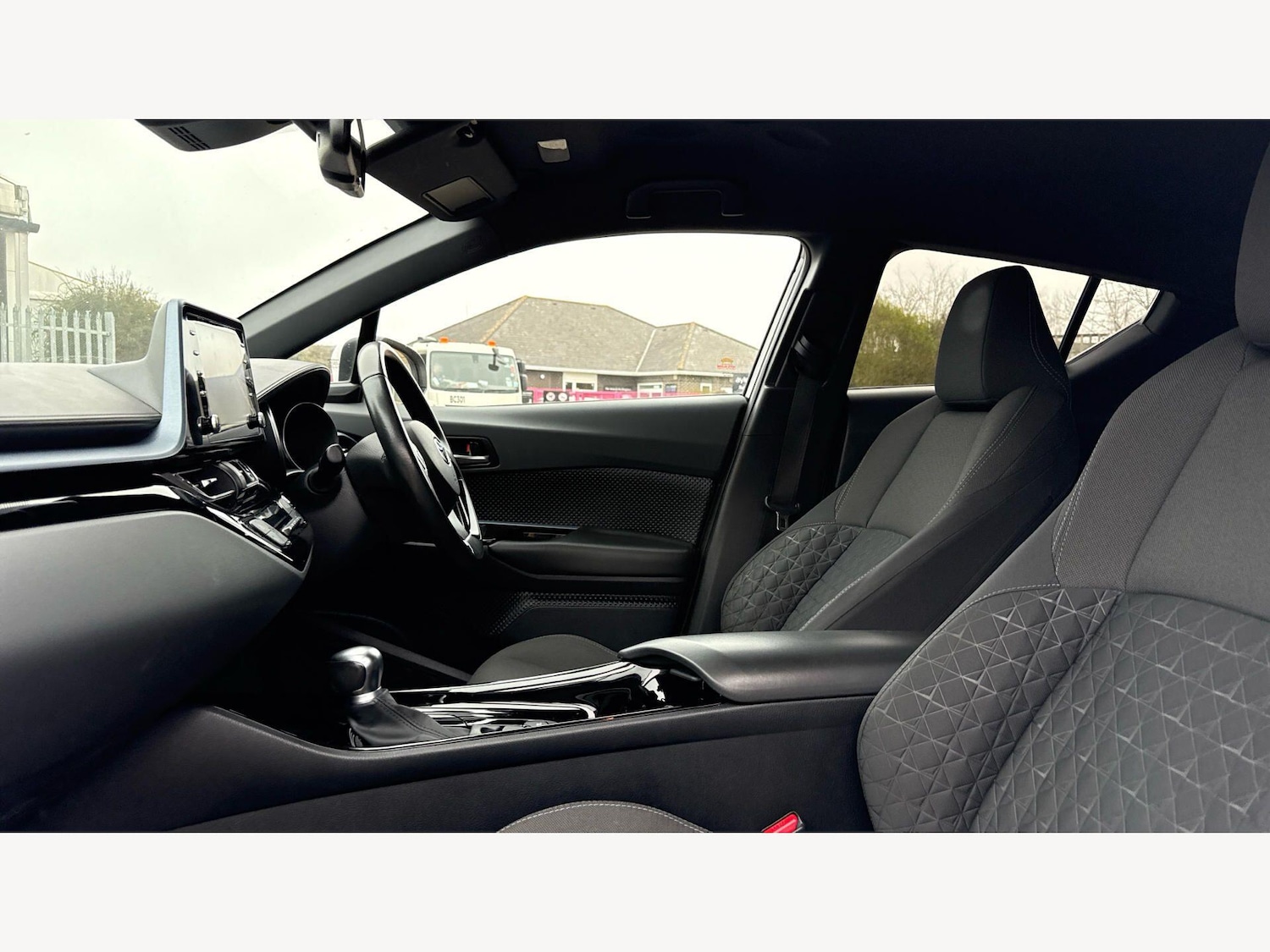 Used Toyota C-HR 2020 for sale - 78063070: Photo 12