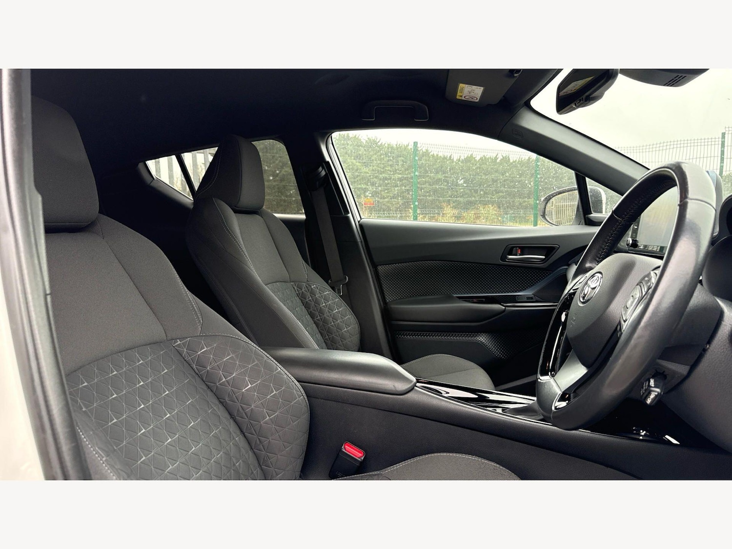 Used Toyota C-HR 2020 for sale - 78063070: Photo 13