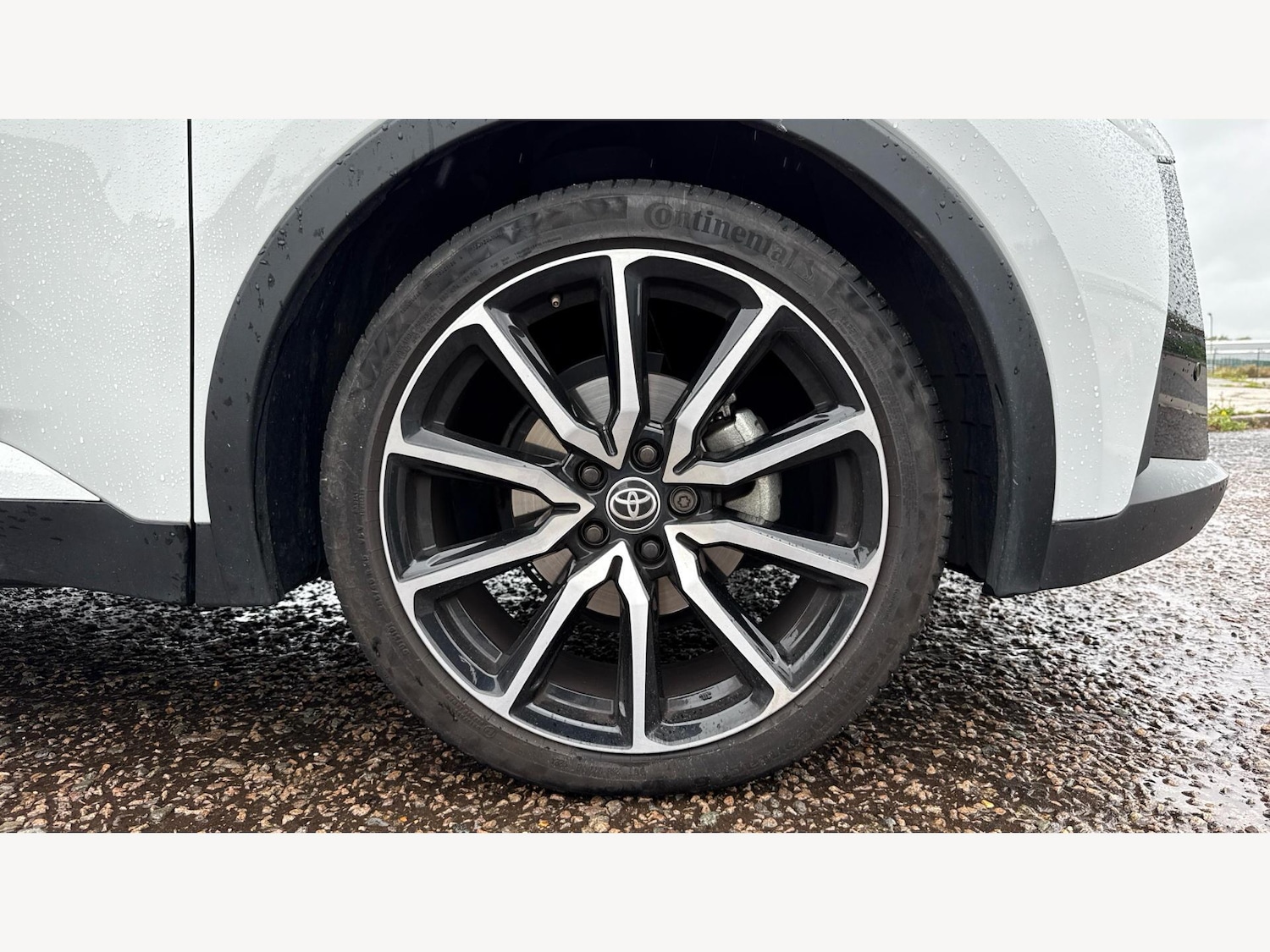 Used Toyota C-HR 2024 for sale - 76456740: Photo 20