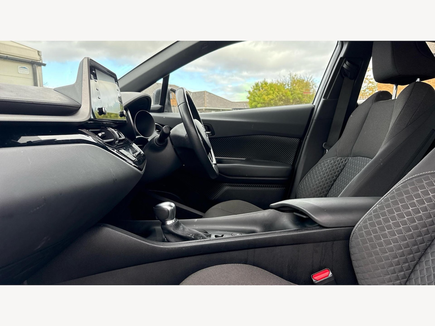 Used Toyota C-HR 2023 for sale - 76441222: Photo 12