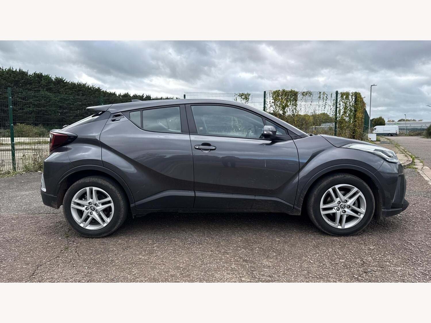 Used Toyota C-HR 2023 for sale - 76441222: Photo 18