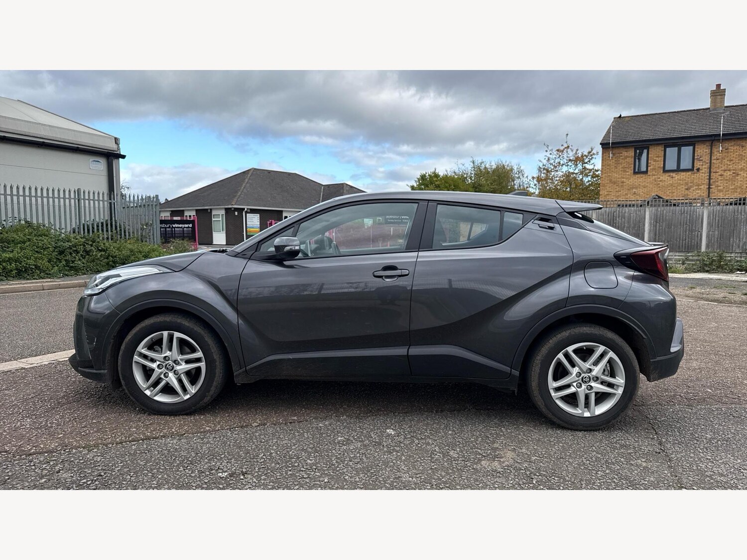Used Toyota C-HR 2023 for sale - 76441222: Photo 19