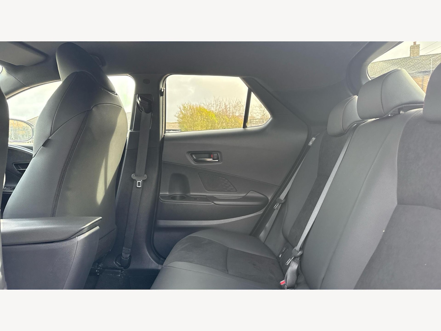 Used Toyota C-HR 2024 for sale - 77574638: Photo 15