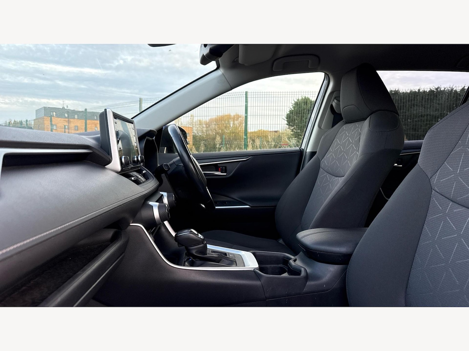 Used Toyota RAV4 2020 for sale - 76850233: Photo 12