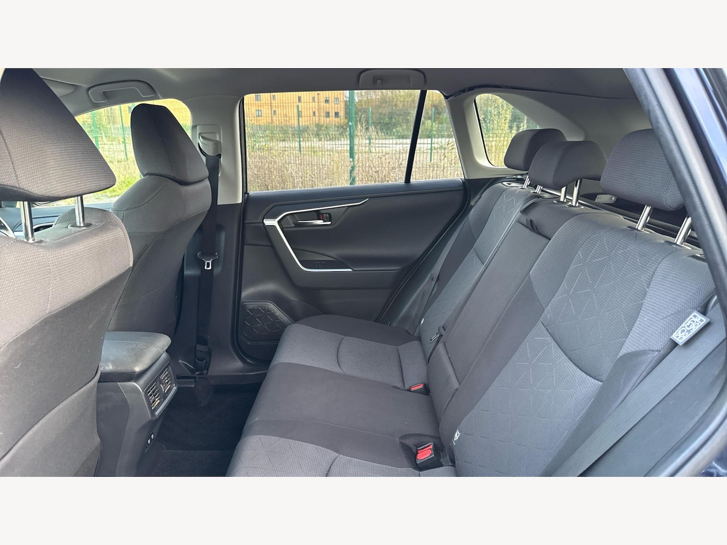 Used Toyota RAV4 2020 for sale - 76850233: Photo 15