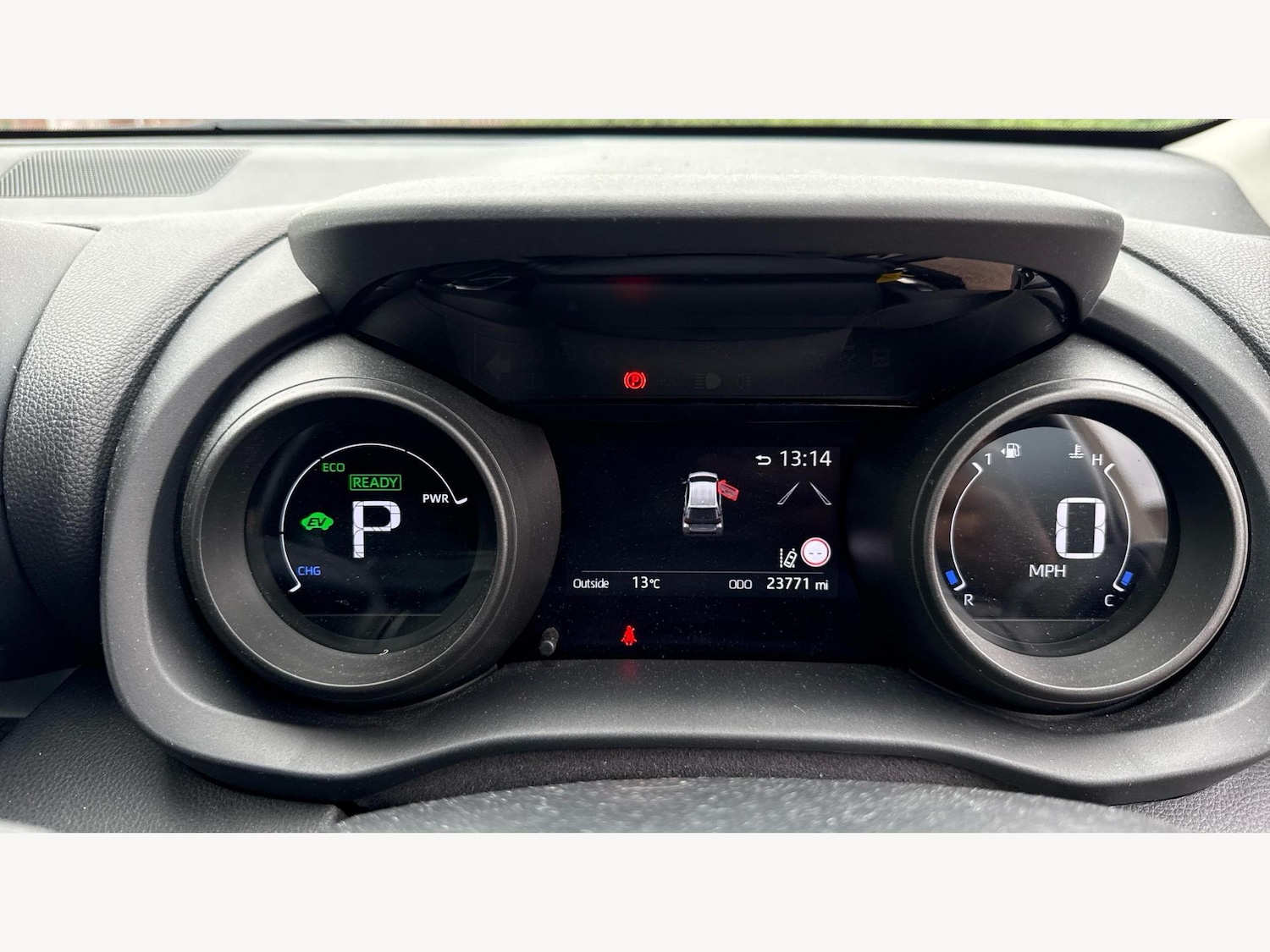 Used Toyota Yaris 2022 for sale - 76398365: Photo 11