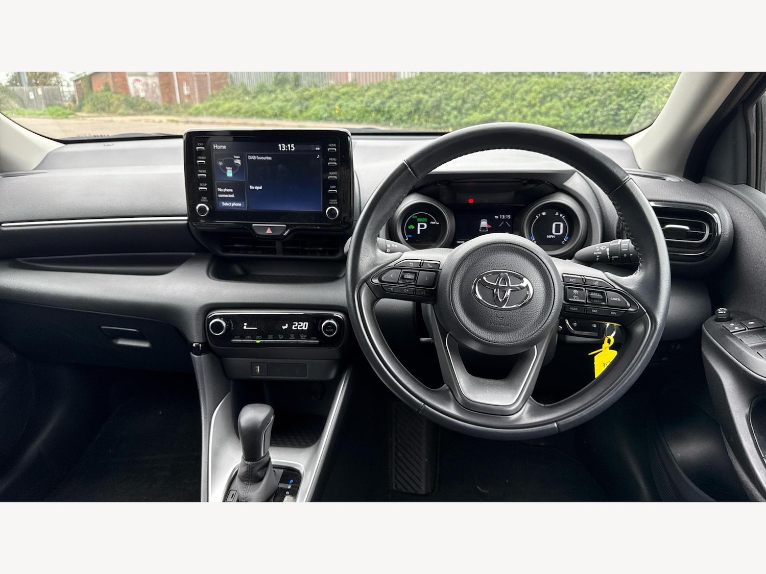 Used Toyota Yaris 2022 for sale - 76398365: Photo 8