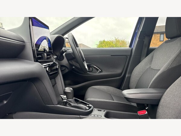Used Toyota Yaris Cross 2024 for sale - 76326043: Photo 12