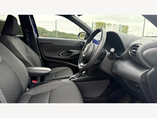 Used Toyota Yaris Cross 2024 for sale - 76326043: Photo 13
