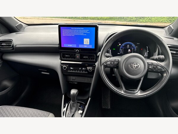 Used Toyota Yaris Cross 2024 for sale - 76326043: Photo 7
