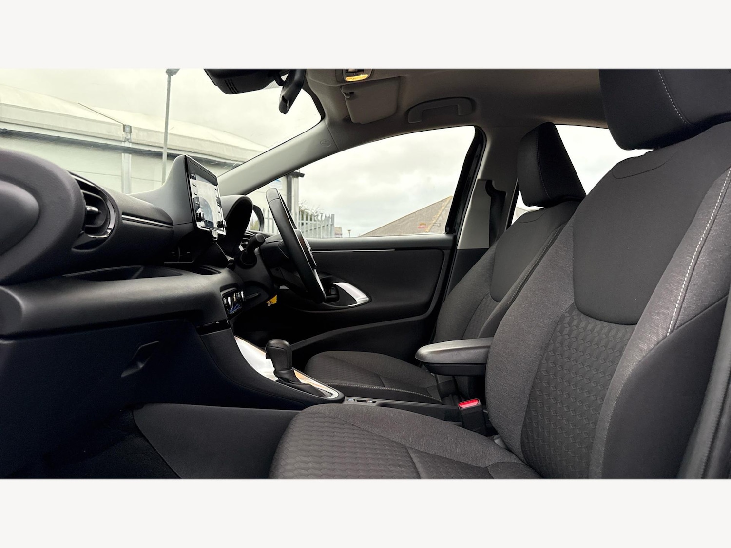 Used Toyota Yaris 2023 for sale - 77290706: Photo 12