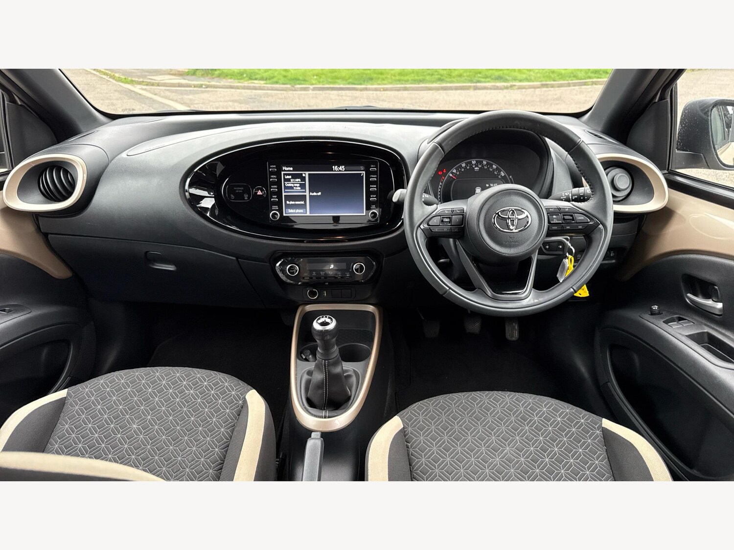 Used Toyota Aygo X 2023 for sale - 76239393: Photo 7
