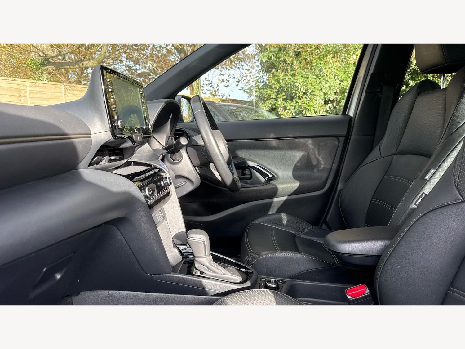 Used Toyota Yaris Cross 2022 for sale - 76608561: Photo 12
