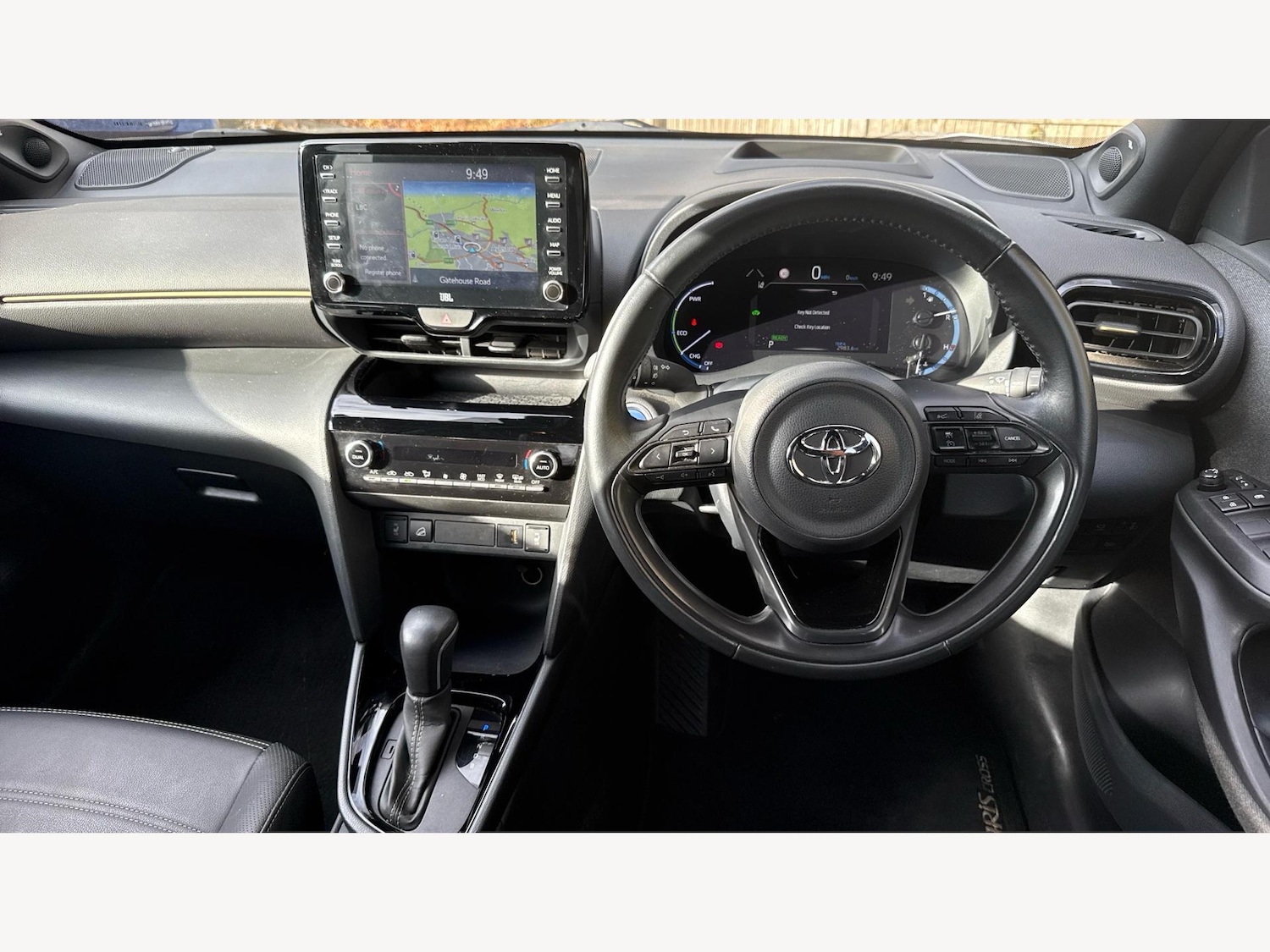 Used Toyota Yaris Cross 2022 for sale - 76608561: Photo 8