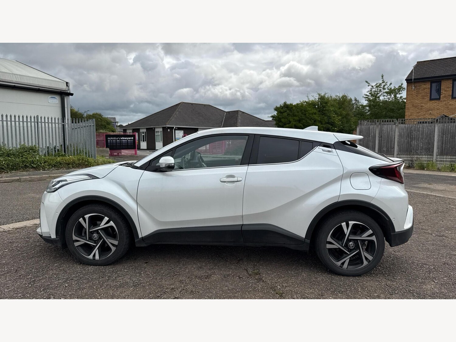Used Toyota C-HR 2023 for sale - 77074619: Photo 19