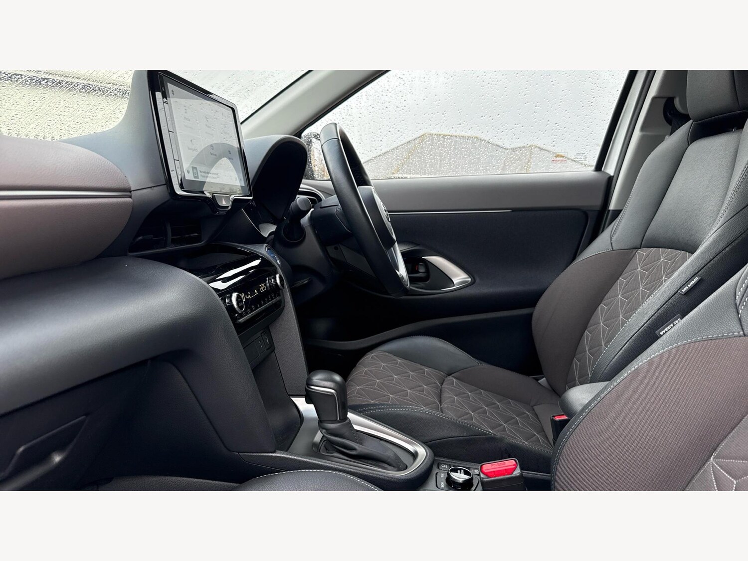 Used Toyota Yaris Cross 2023 for sale - 76522016: Photo 12