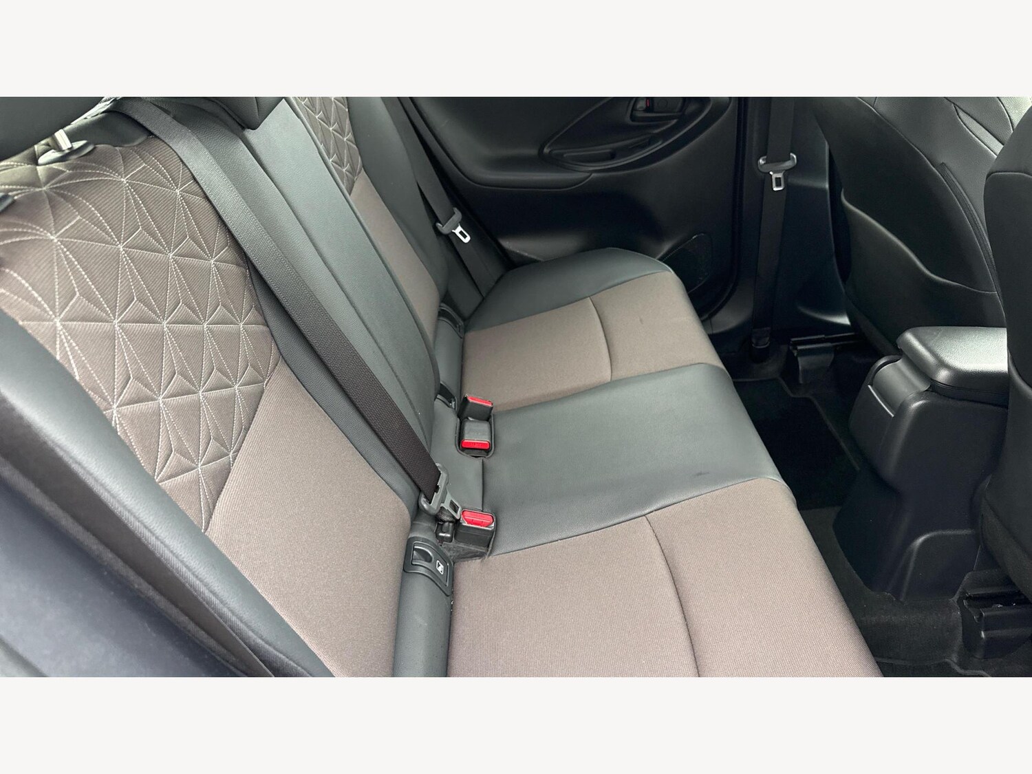 Used Toyota Yaris Cross 2023 for sale - 76522016: Photo 14