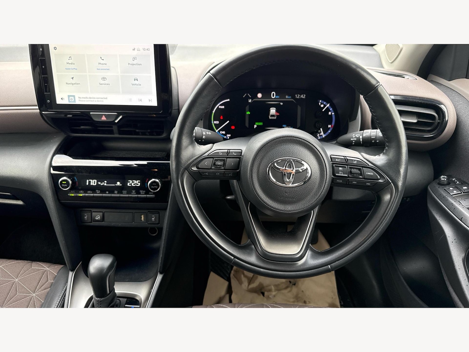 Used Toyota Yaris Cross 2023 for sale - 76522016: Photo 8