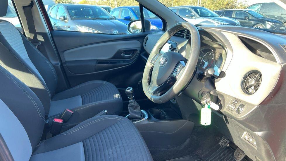 Used Toyota Yaris 2019 for sale - 76912852: Photo 11