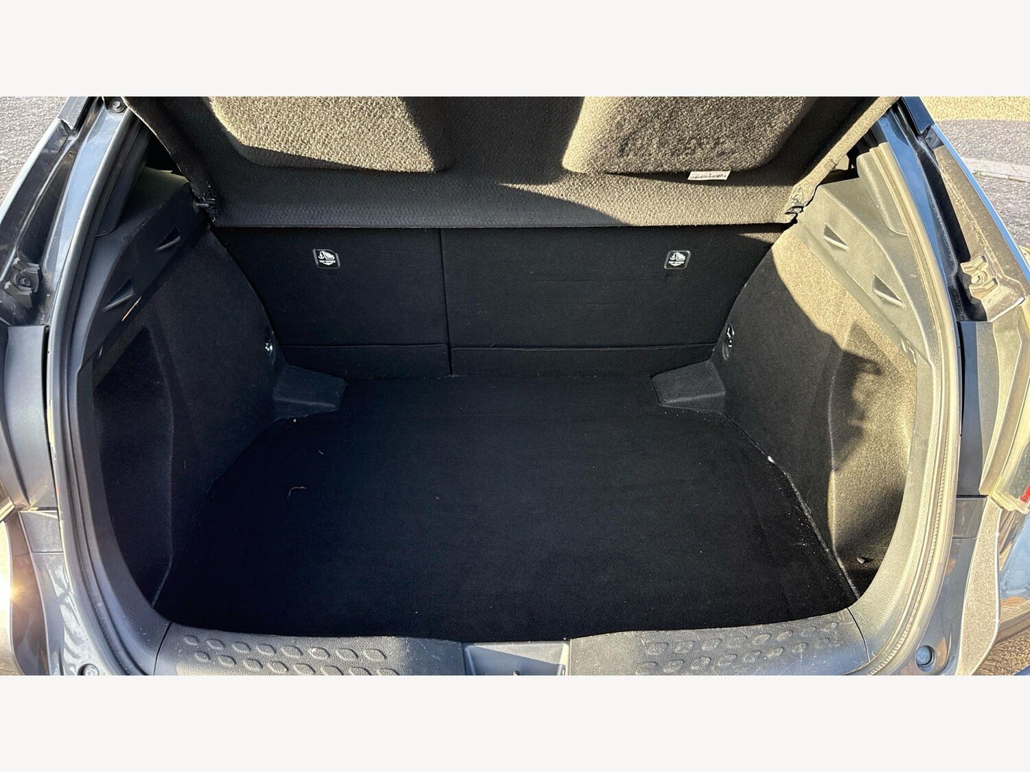 Used Toyota C-HR for sale - 77908748: Photo 16