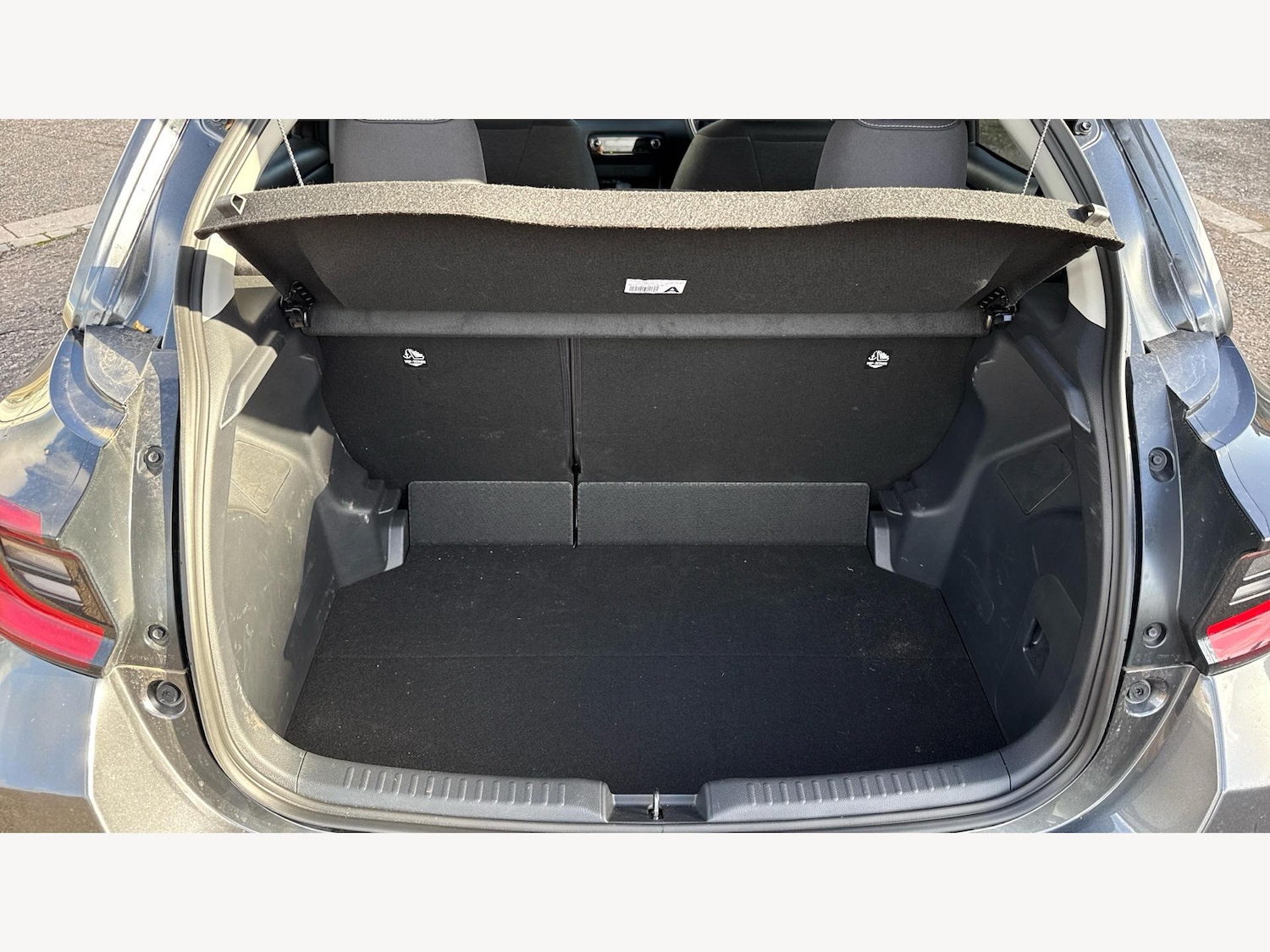 Used Toyota Yaris 2025 for sale - 76584786: Photo 16