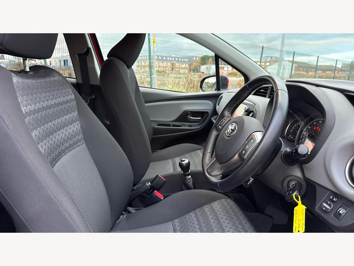 Used Toyota Yaris 2016 for sale - 76561205: Photo 13