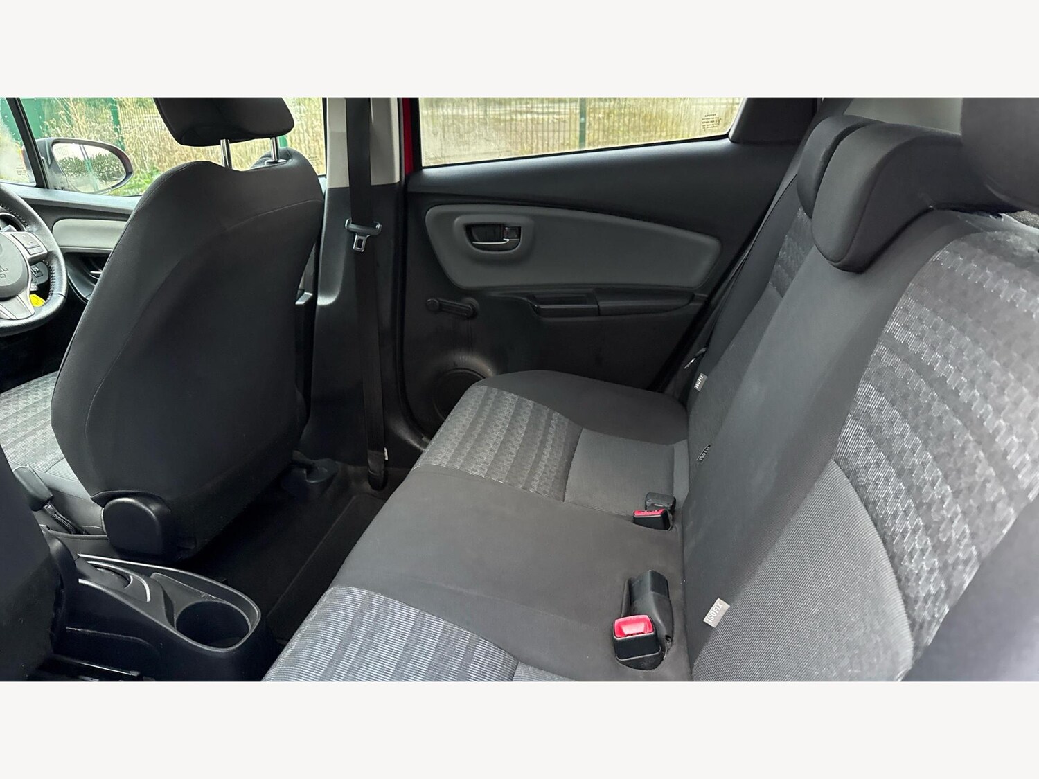 Used Toyota Yaris 2016 for sale - 76561205: Photo 15