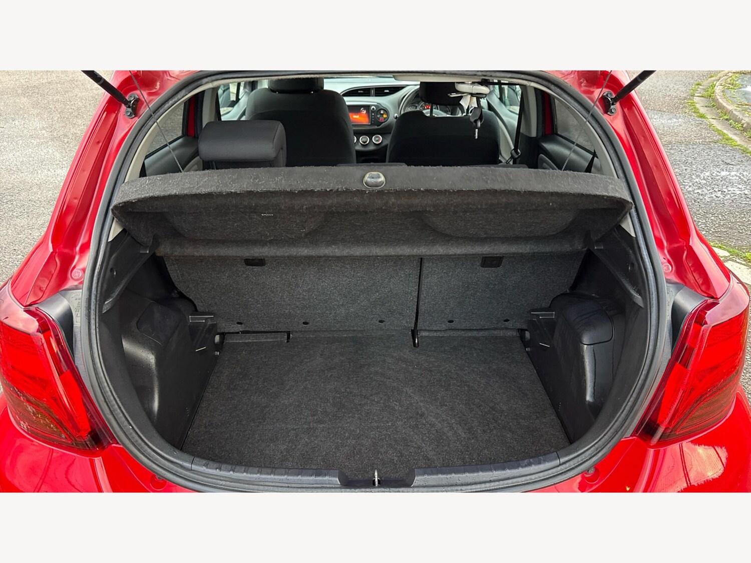 Used Toyota Yaris 2016 for sale - 76561205: Photo 16