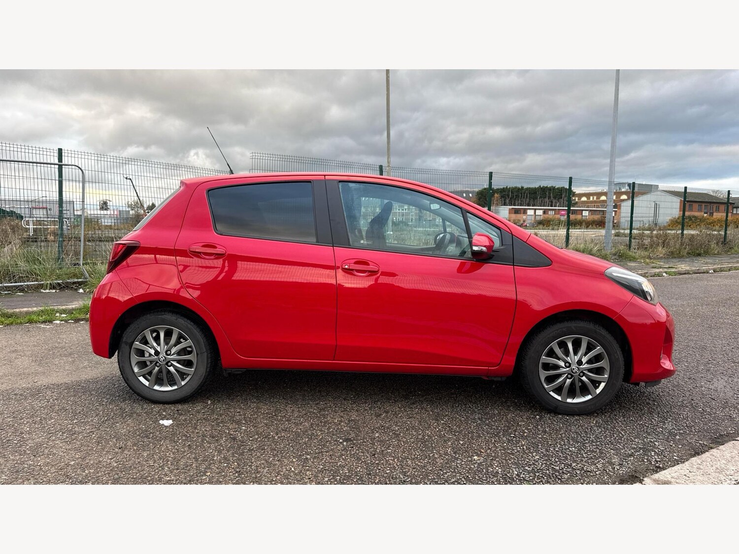 Used Toyota Yaris 2016 for sale - 76561205: Photo 18