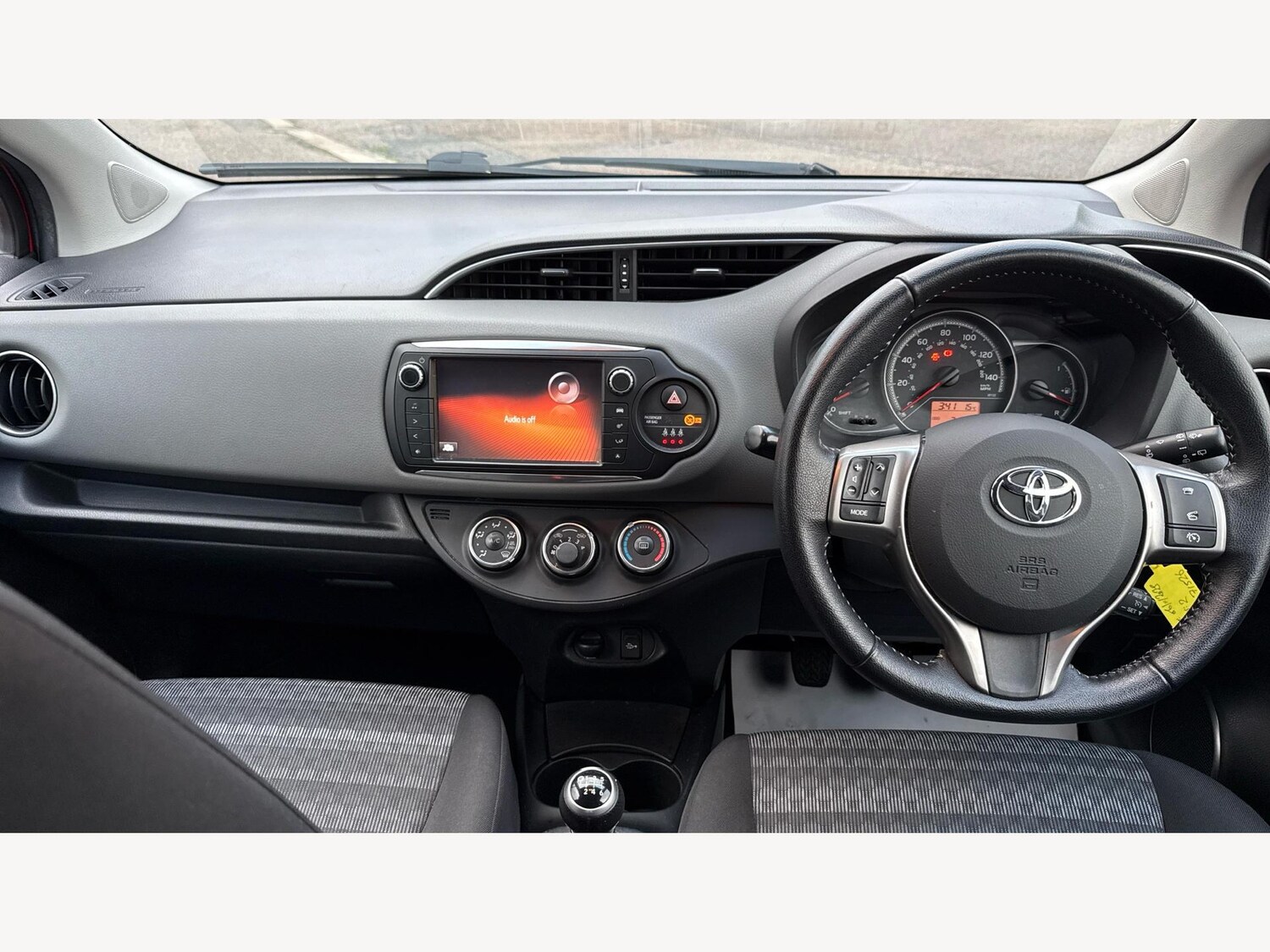 Used Toyota Yaris 2016 for sale - 76561205: Photo 7